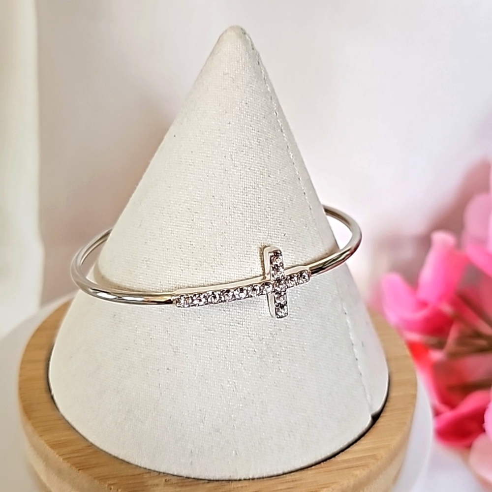 NEW Silpada B3520 Sterling Silver Cross Swarovski Crystal Cuff Bracelet